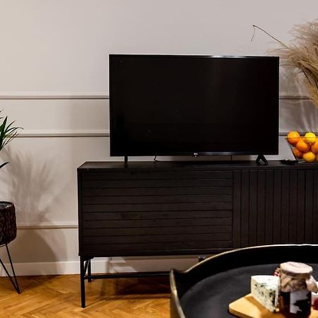 شقة Elegant, Comfortable In The Heart Of Warsaw! المظهر الخارجي الصورة