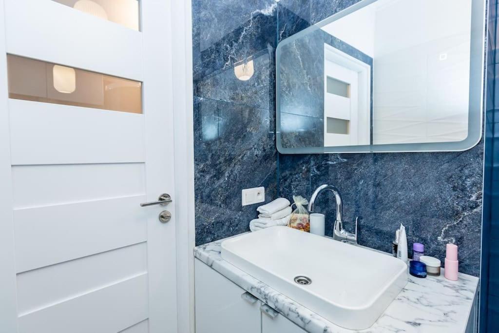 شقة Elegant, Comfortable In The Heart Of Warsaw! المظهر الخارجي الصورة
